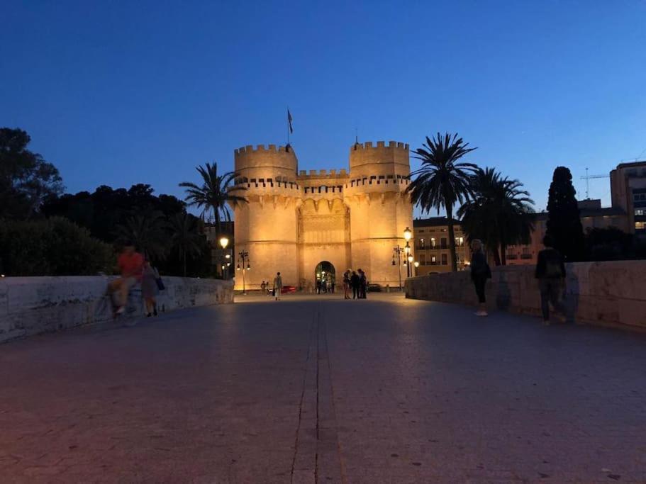 Loft Con Estilo Y Terraza En Centro Historico Leilighet Valencia Eksteriør bilde